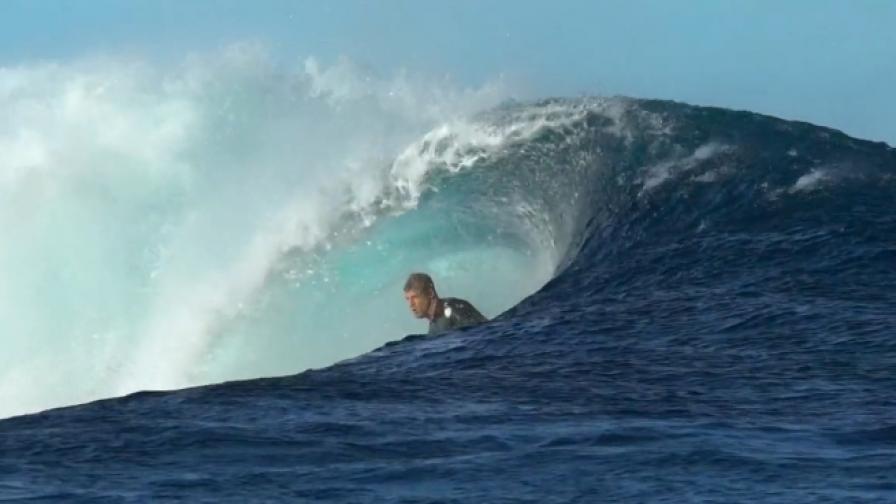 Яхнете вълните с най-добрите сърфисти на остров Фиджи