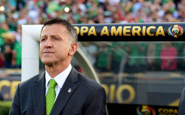 Въпреки срамната загуба: Хуан Карлос Осорио остава