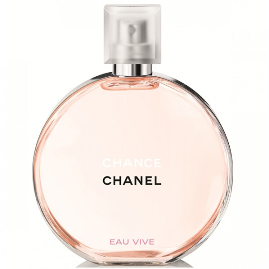 Chanel Chance Eau Vive: концентрация от енергия, която ви връхлита от първата секунда.
Грейпфрут, който присъства още във формулата на Chance, дава лек горчив привкус. Тук обаче е съчетан с червен портокал. Цитрусите моментално придават свеж и енергичен тонус. Постепенно откриваме жасмина и белия мускус, точно преди да ни обгърне свежият ветивер и кедър-ирисовите нотки, които подчертават искрящия акорд на грейпфрута.