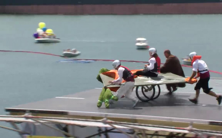 Зрелищните уроци по приводняване от Red Bull Flugtag