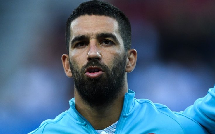 Арда Туран стресира всички с боксови умения