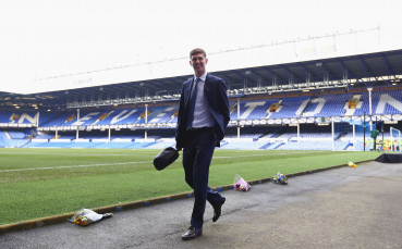 Коледният подарък на Джон Стоунс струва 3,4 милиона