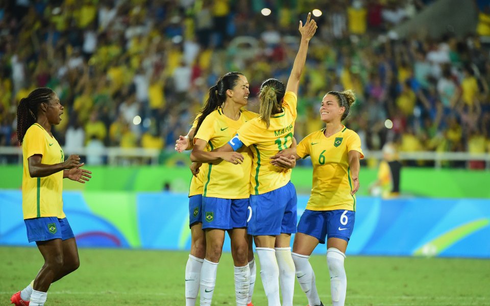 Марта и Беатрис изпратиха Бразилия в елиминациите на футболния турнир