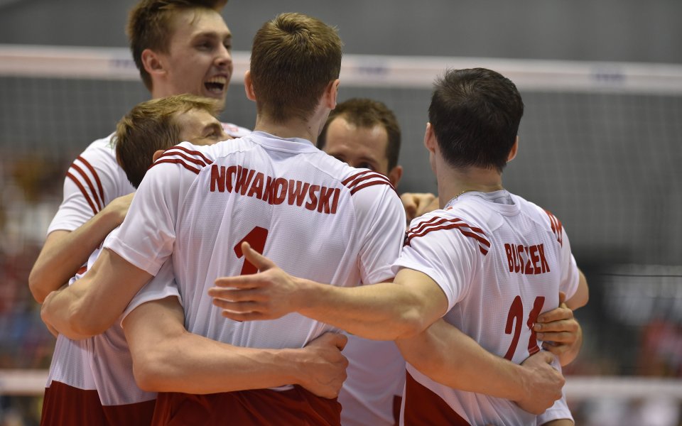 Драматична победа във волейбола за Полша
