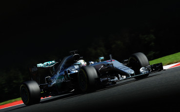 Санкцията за Хамилтън стигна 55 позиции