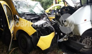 Младо семейство пострада тежко в катастрофа