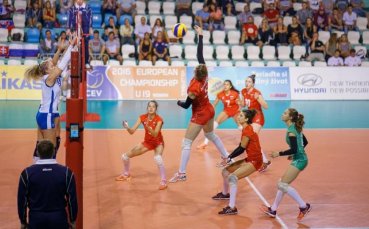 България падна чисто от Италия на Европейското по волейбол за девойки