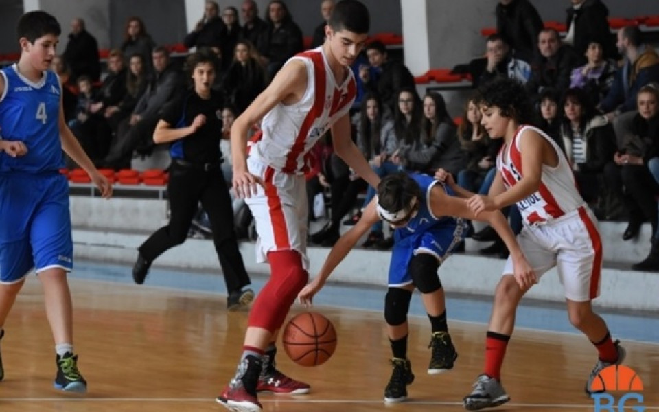 Баскетболист от ЦСКА отива на проби в испанския Лаборал Куча