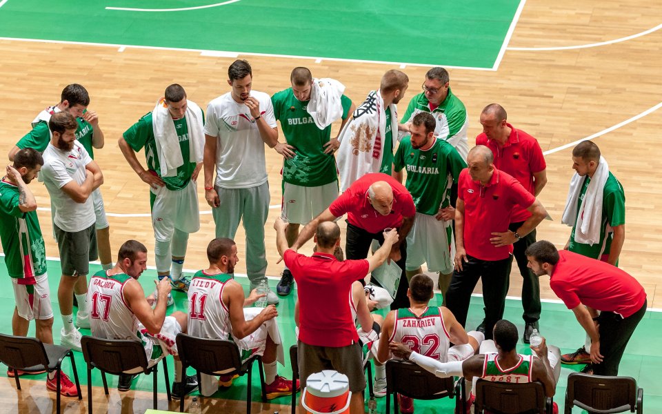 Баскетболистите заминаха за Словения с променен състав