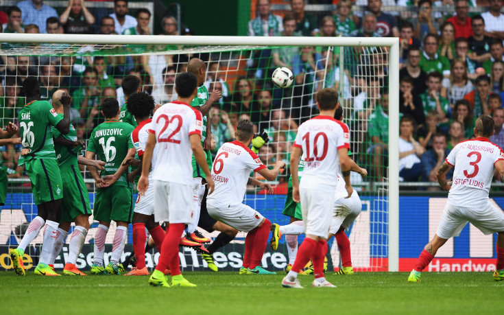 Аугсбург продължи мъката на Вердер с обрат