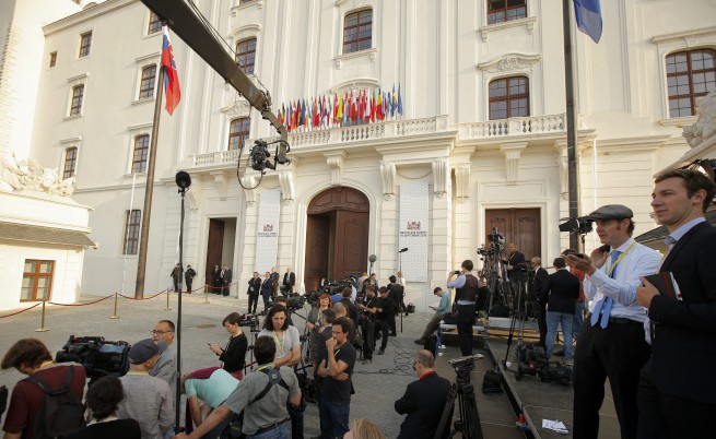 Европа гледа към Братислава, какво очаква България