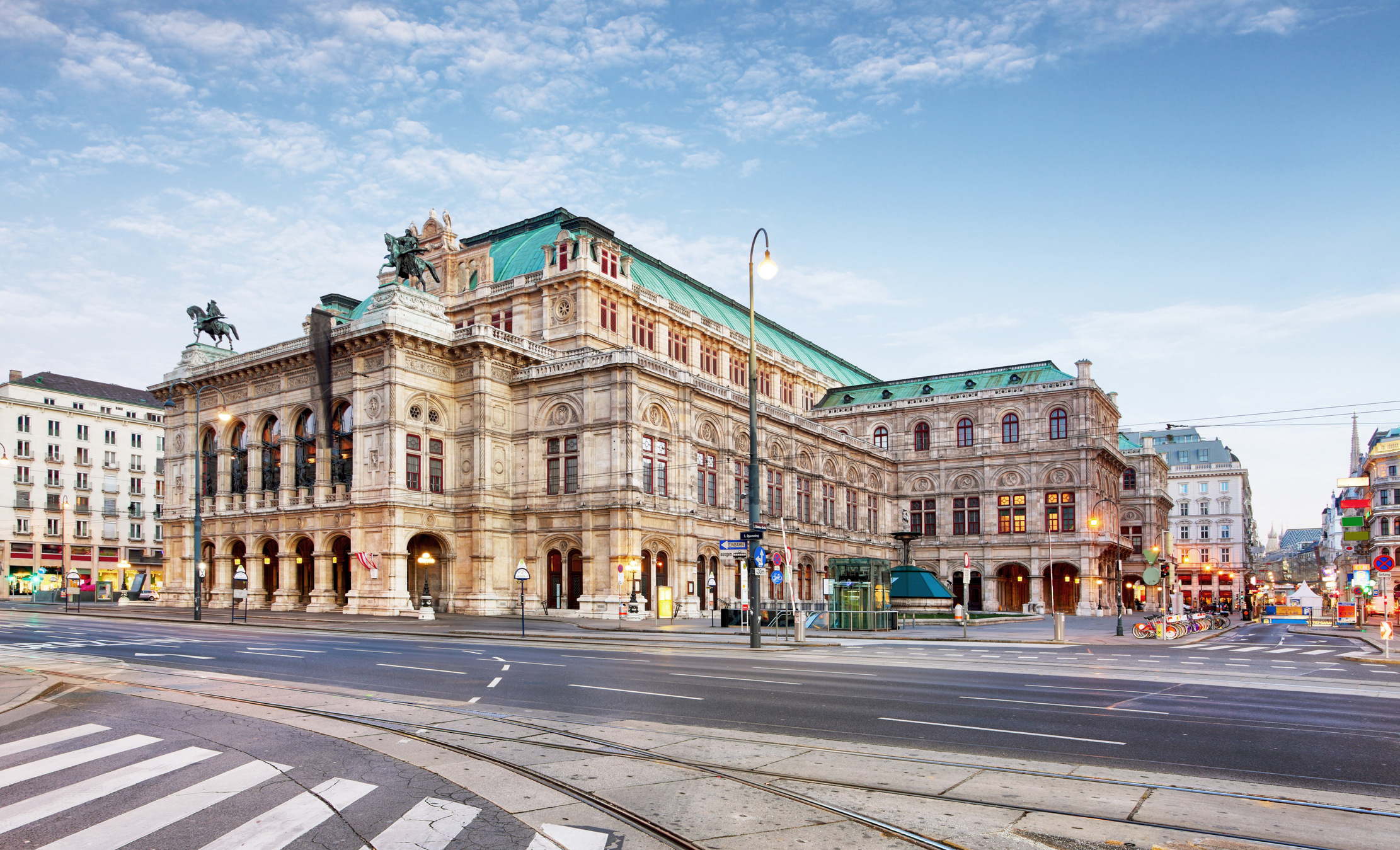 7. Виена, Австрия. Кой не би искал да посети този красив и изтънчен град. Бърз и удобен транспорт и забележителности на всеки ъгъл.