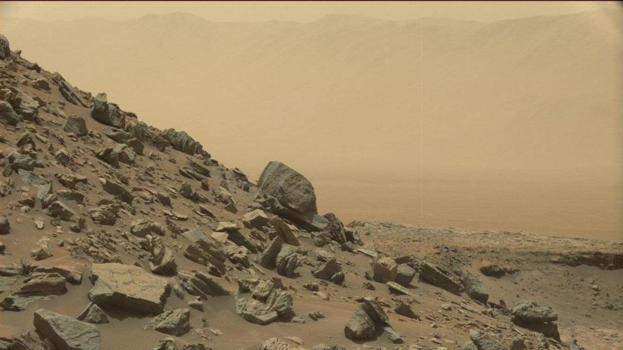 Гигантска прашна буря се развива на Марс