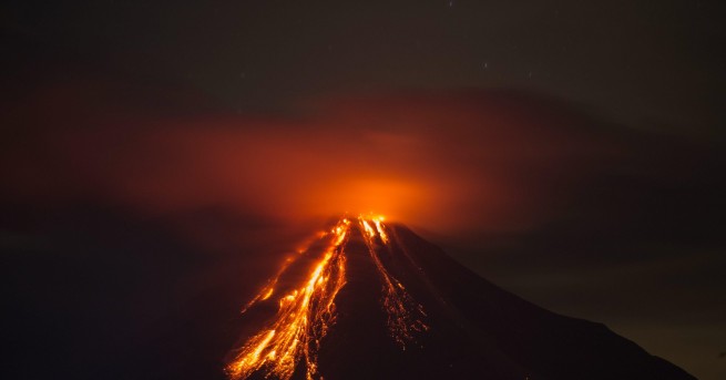 Млада двойка стартира своя семеен живот буквално с огромна експлозия