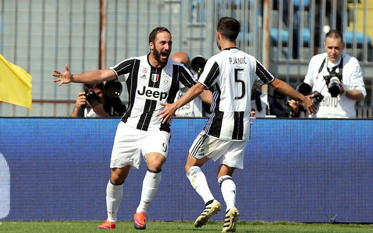 Игуаин отново се развихри при победа на Юве