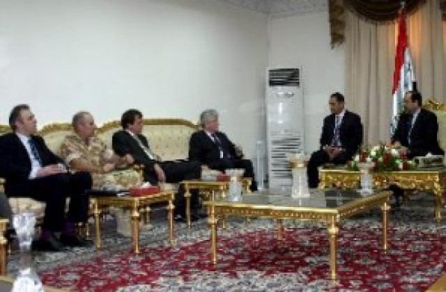 Браун и Малики обсъдиха предаването на сигурността в Басра на иракските сили