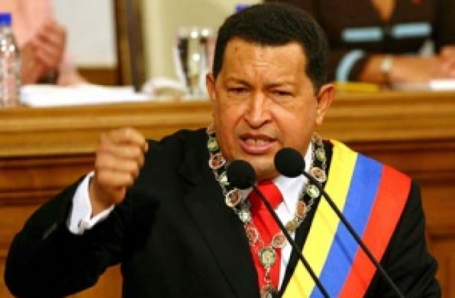Уго Чавес посети островната държава Доминика
