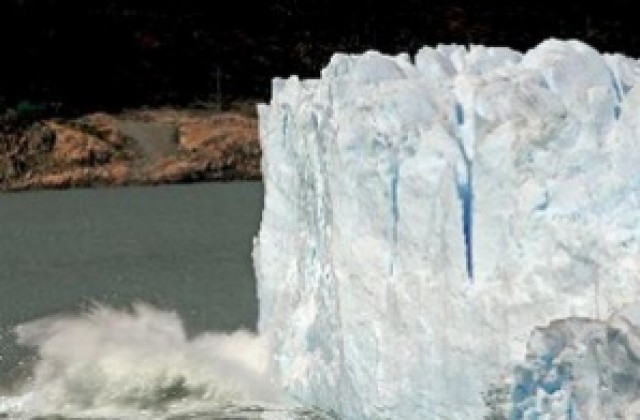 Ледник на остров Ливингстън  кръстен на български град