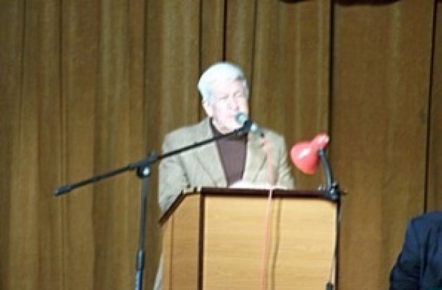 Писателят Красин Кръстев представя книга в Португалия
