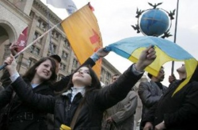 Украйна затъва в криза