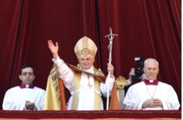 Папата поздрави християните по света на няколко езика