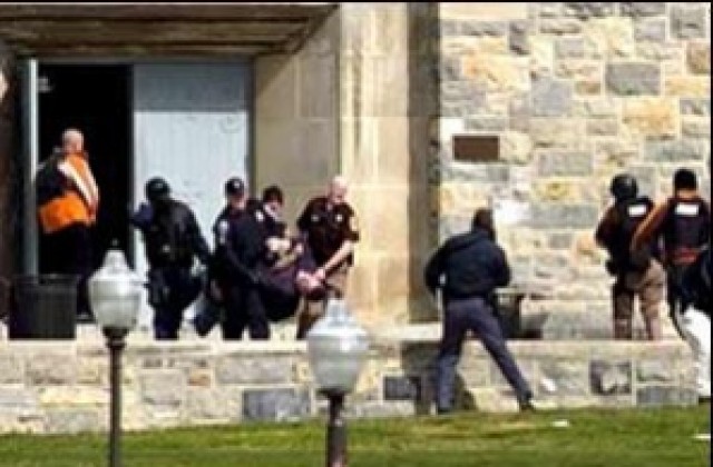 Поне 30 убити при стрелба в студентско градче във Вирджиния