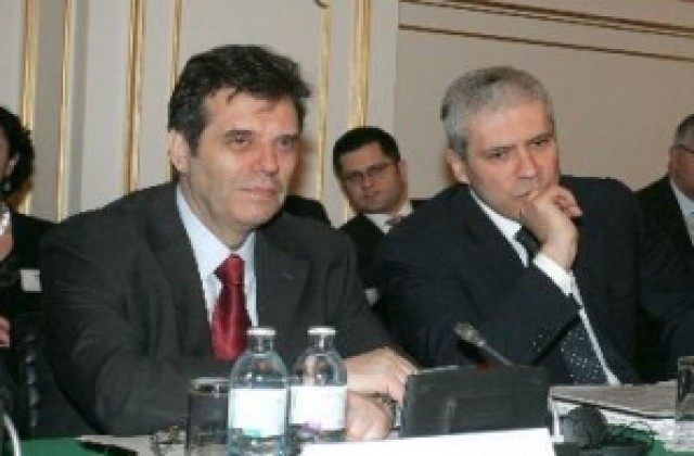 Сърбия предлага наблюдавана автономия за Косово