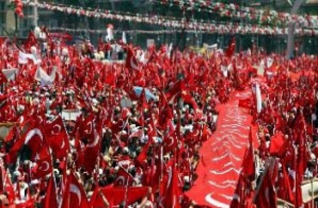 Протести в защита на светските принципи в Турция