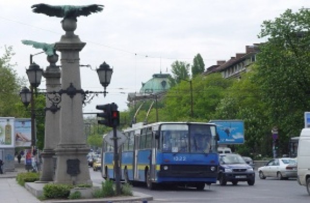 СОС прие предложението за по-високи заплати в градския транспорт