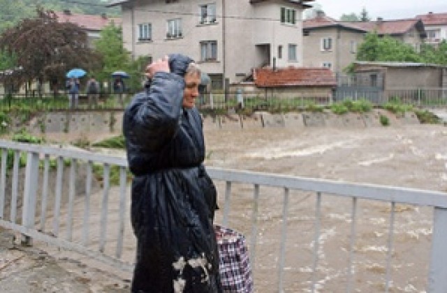 Отпускат средства за почистване на река Владайска