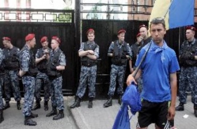 Украинското МВР отхвърли указа на Юшченко