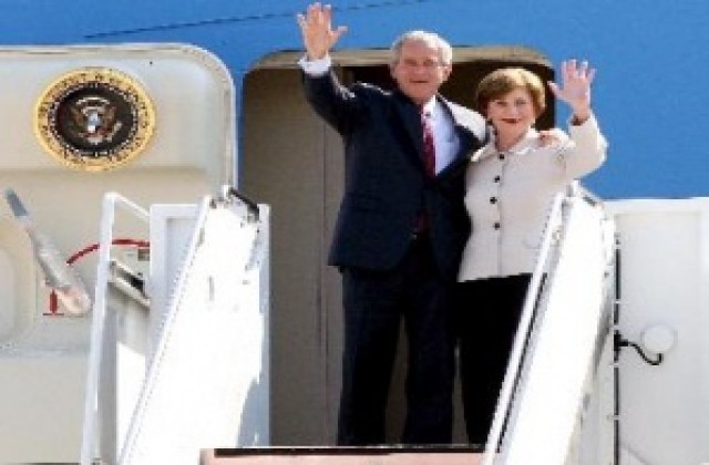 България – последна спирка от европейската обиколка на Буш