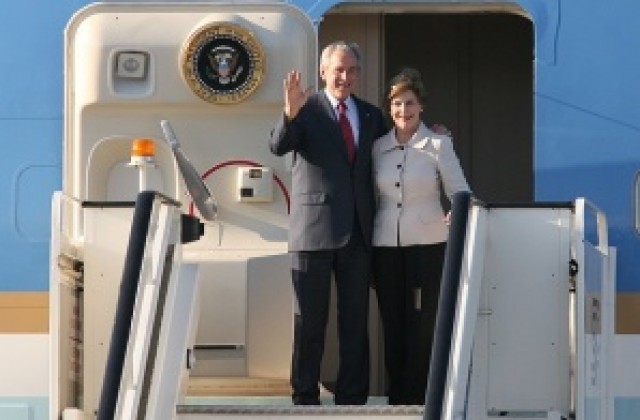 Започва официалното посещение на Джордж Буш