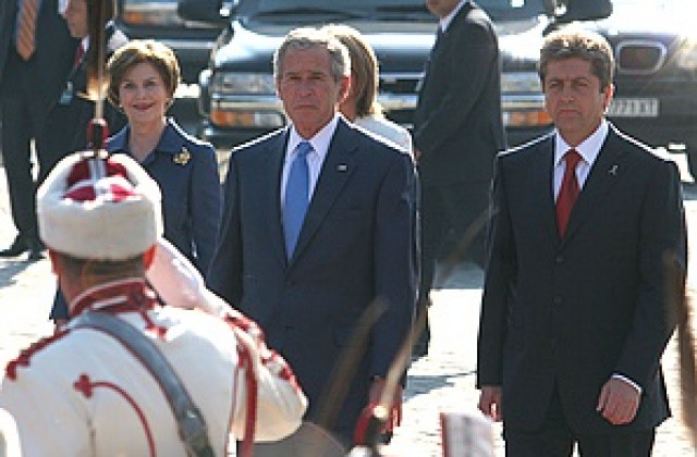 Джордж Буш пристигна в Президентството