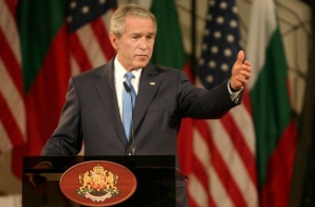 Буш: Ще помогнем на вашите сестри в Либия