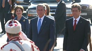 Световните агенции за посещението на Джордж Буш в България