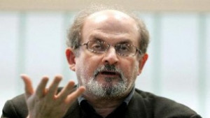 Салман Рушди с отличие по повод рождения ден на Елизабет