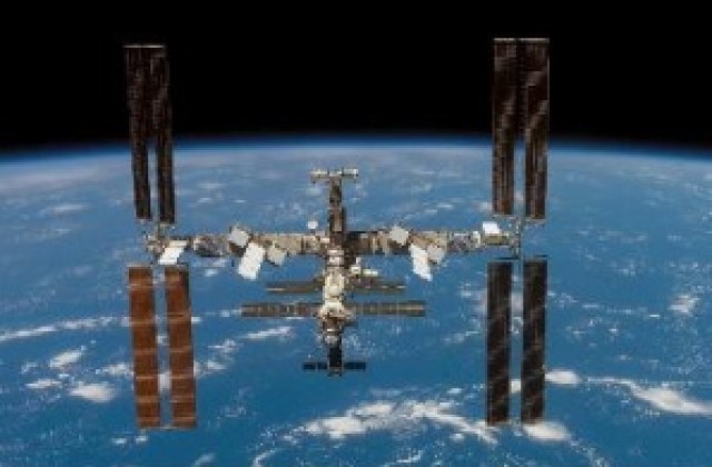 НАСА ще приземи совалката Атлантис в Калифорния