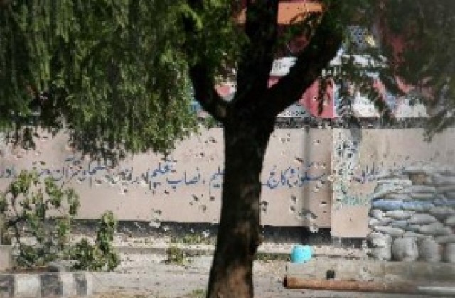 Вадят десетки трупове от Червената джамия в Исламабад