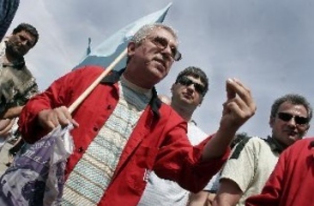 Един час протести на нефтохимици в Бургас