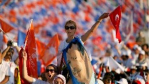 Изборите в Турция игра на дама