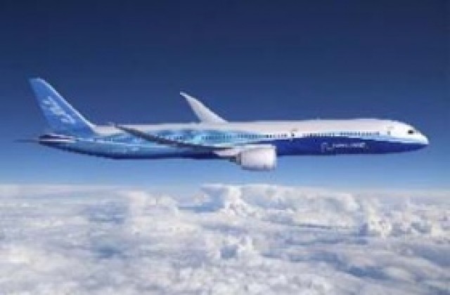 Поръчките за Дриймлайнър са вдигнали печалбата на Boeing