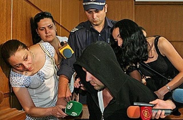 Неджет Ахмедов остава в ареста