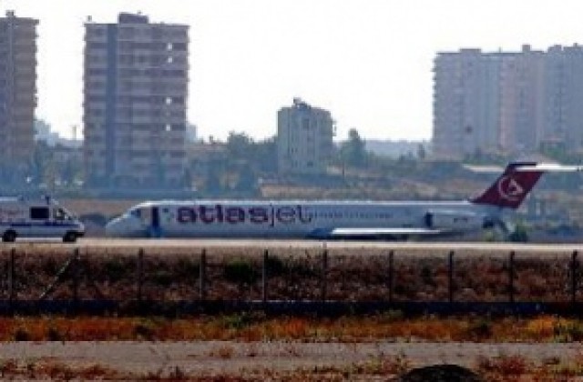 Ал Кайда отвлече самолет, летящ за Истанбул