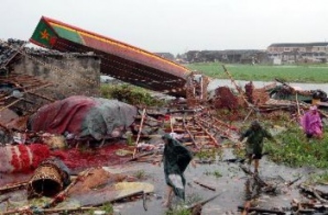 Тайфунът Сепат взима жертви в Китай