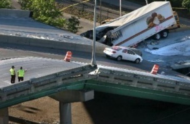 Откриха 13-та жертва на трагедията на моста в Минеаполис