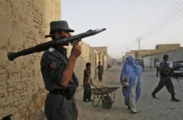 10 души загинаха при засада на талибани в Афганистан