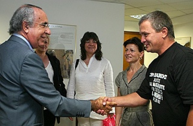 Медиците искат още помощ от ЕС