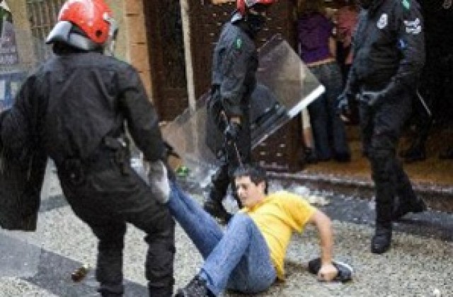 11 ранени по време на забранен митинг на ЕТА в Испания