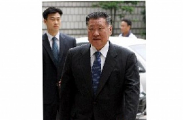Затвор за шефа на Hyundai заради разхищение на средства